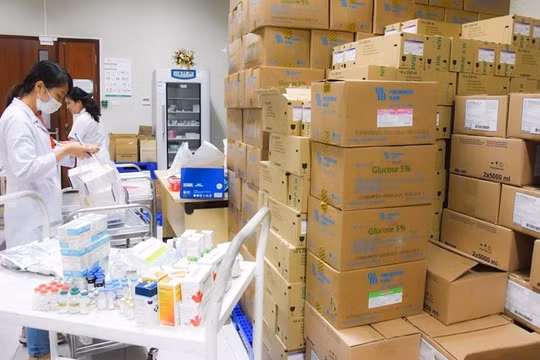 Sở Y tế TP HCM xử phạt hơn 2,4 tỷ đồng trong tháng cao điểm phòng chống buôn lậu, hàng giả và gian lận thương mại
