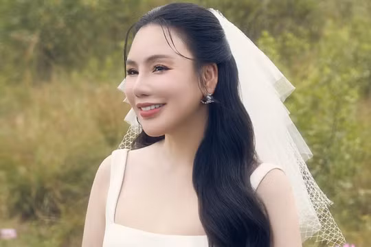 Hồ Quỳnh Hương tổ chức lễ cưới riêng tư tại đảo Rều, Quảng Ninh