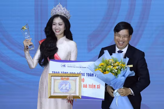 Hoa hậu Hà Trúc Linh nhận học bổng toàn phần thạc sĩ, tiến sĩ từ Đại học Tài chính - Marketing