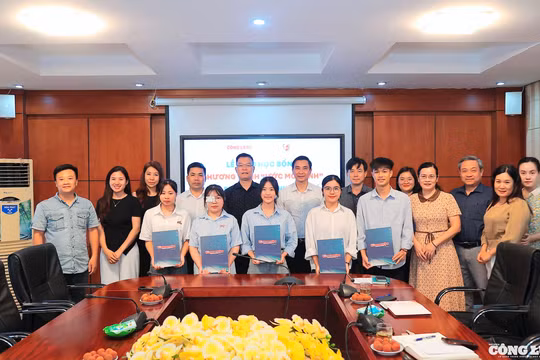 Báo Nhà báo và Công luận tiếp tục hành trình gieo những 'Ước mơ xanh'