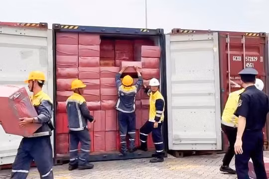 Hải quan phát hiện, bắt giữ hơn 1,3 triệu bao thuốc lá lậu trị giá hơn 65 tỷ đồng