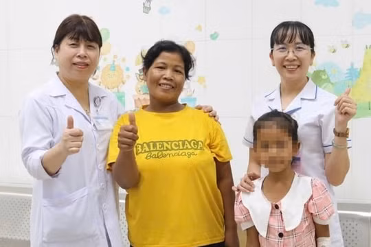 Bé gái 8 tuổi mắc viêm não HSV được cứu sống ngoạn mục