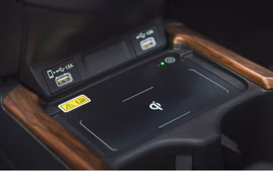 Cổng USB trên ô tô có thể làm nhiều hơn bạn tưởng