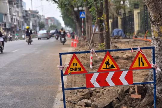 Hà Nội yêu cầu tạm dừng đào đường, hè phố dịp nghỉ lễ 30/4 - 1/5