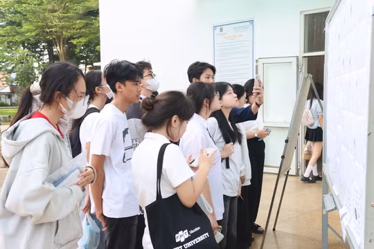 Nỗ lực chuẩn hóa tuyển sinh sau sự cố thí sinh từ 'đỗ' thành 'trượt'
