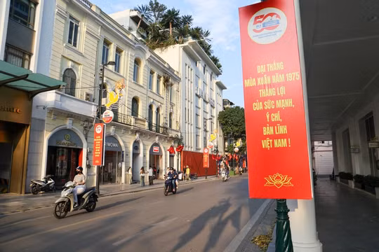 Dự báo thời tiết ngày 28/4: Miền Bắc mưa dông, miền Nam nắng nóng