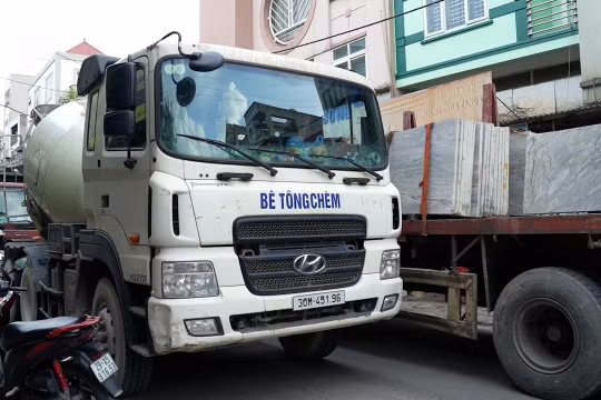 Hà Nội: Đường An Khánh 'oằn' mình trước áp lực hạ tầng và lưu lượng giao thông lớn