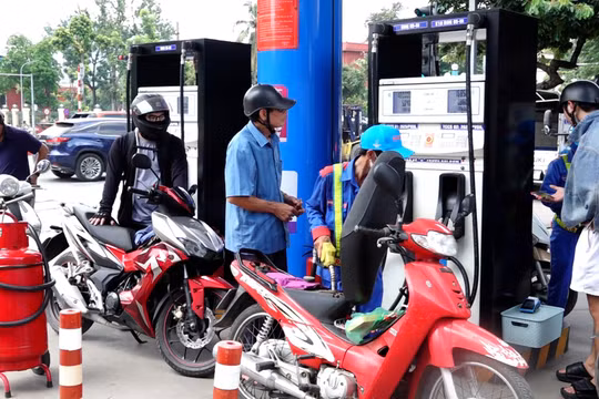 Hà Nội thí điểm xăng E10: Người dân ủng hộ nhưng vẫn dè dặt