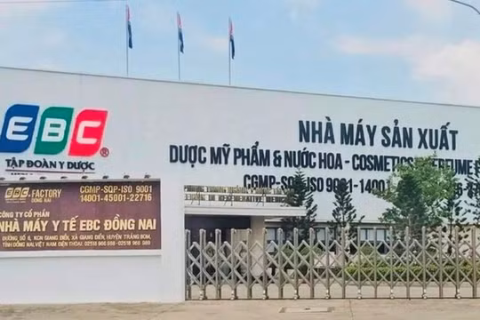 Doanh nghiệp vừa bị khởi tố vì sản xuất kem chống nắng giả cho công ty chồng ca sĩ Đoàn Di Băng: Ai đang thao túng hệ sinh thái EBC?