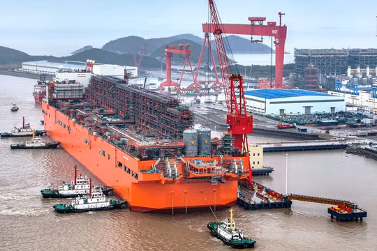 Trung Quốc dẫn đầu thế giới về năng lượng gió ngoài khơi, thăm dò dầu khí và vận tải biển
