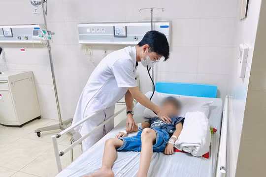 Cấp cứu thành công bệnh nhi đa chấn thương, vỡ lách