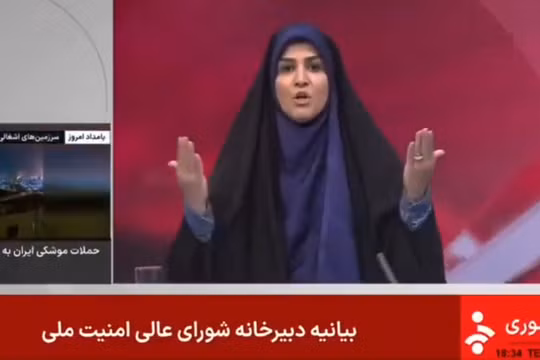 Đài truyền hình Iran bị tấn công, Israel chịu thêm loạt tên lửa mới