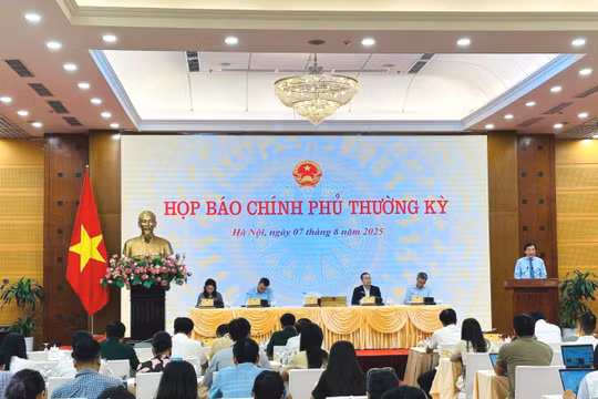 Tổ chức đêm ca nhạc và bắn pháo hoa tại tất cả 34 tỉnh, thành phố trên cả nước dịp kỷ niệm Quốc khánh 2/9