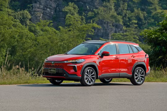 Giá xe Toyota giảm cao nhất 46 triệu đồng