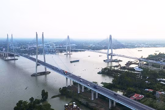 Cầu Mỹ Thuận hạn chế phương tiện trong một tháng để sửa chữa