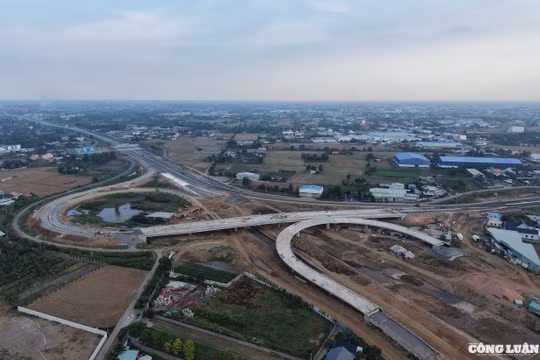 Hoàn thiện thủ tục khởi công dự án mở rộng cao tốc trọng điểm phía Nam