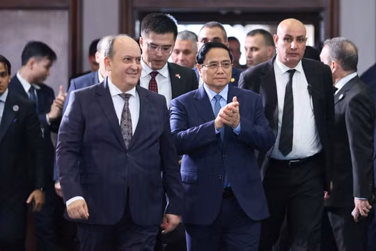 Doanh nghiệp Việt Nam có thể đầu tư tại Algeria 'từ trồng chè đến sản xuất chip'