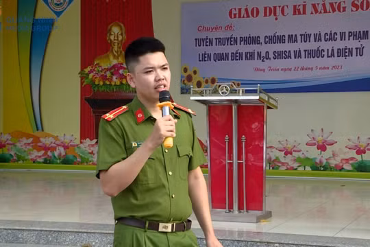 Thăng cấp bậc hàm vượt bậc đối với đồng chí Nguyễn Đăng Khải