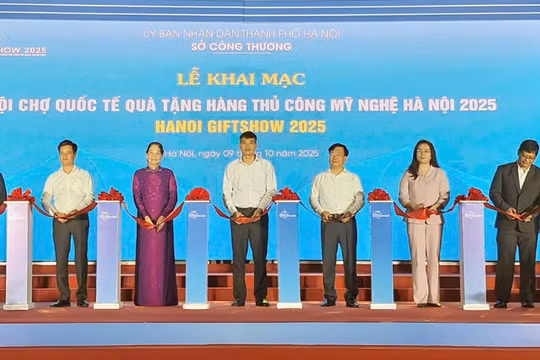 Nhiều hoạt động hấp dẫn tại Hội chợ quốc tế quà tặng hàng thủ công mỹ nghệ Hà Nội 2025