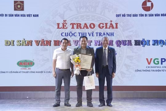 Triển lãm và trao giải cuộc thi vẽ 'Di sản văn hóa Việt Nam qua hội họa' lần II