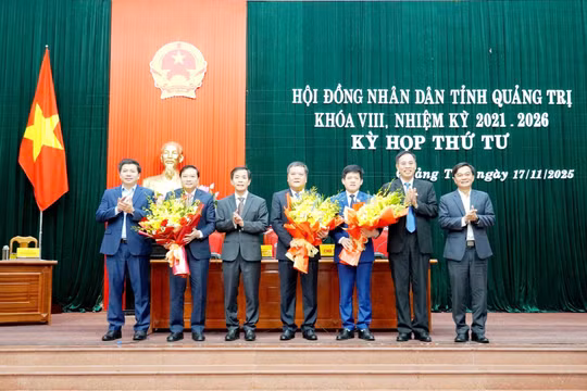 Ông Lê Hồng Vinh giữ chức Chủ tịch, ông Lê Văn Bảo giữ chức Phó Chủ tịch UBND tỉnh Quảng Trị