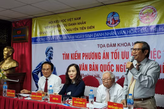 Truyện Kiều thời số hóa: Cần một bản dễ đọc, dễ hiểu