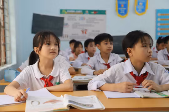 Đầu tư xây dựng 248 trường học nội trú liên cấp cho các xã biên giới