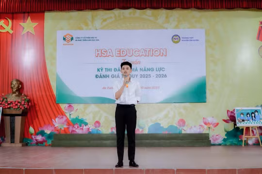 Thầy giáo Gen Z dẫn dắt học sinh khám phá năng lực bản thân giữa kỷ nguyên số