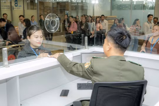 Ngăn chặn buôn lậu, hàng giả qua đường hàng không dịp cuối năm