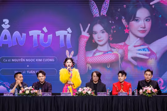 Ca sĩ nhí Kim Cương mang lễ hội 'Oẳn Tù Tì' vào MV đầy màu sắc
