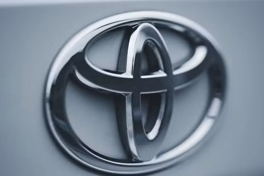 Toyota thu hồi 100.000 xe do lỗi nghiêm trọng