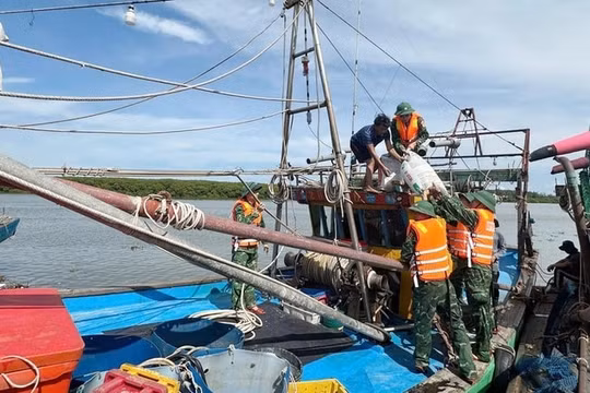 Thủ tướng lập Ban Chỉ đạo tiền phương tại Nghệ An, trực tiếp chủ trì họp ứng phó bão số 5