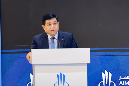 Chiến tranh thương mại đang leo thang và sẽ dần thiết lập lại trật tự của nền kinh tế toàn cầu