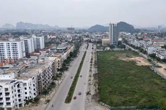 Khởi tố cựu Phó Chủ tịch UBND tỉnh Thanh Hóa Nguyễn Đức Quyền
