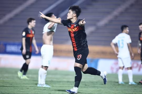 Điểm tin thể thao 15/9: Ninh Bình đạt cột mốc chưa từng có ở bóng đá Việt Nam, Thùy Linh đại chiến tay vợt số 1 Singapore