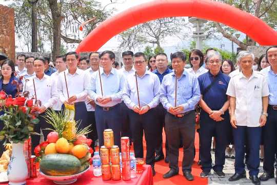 Hành trình “Về nguồn” tại Thái Nguyên - Báo chí Việt Nam thêm tự hào để phát triển