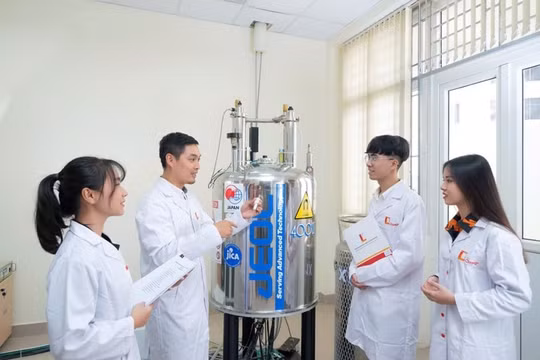 Ưu tiên bố trí biên chế để tuyển dụng sinh viên tốt nghiệp xuất sắc, nhà khoa học trẻ tài năng