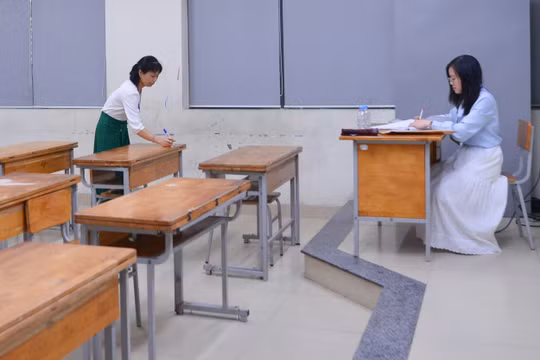 Đề thi tốt nghiệp THPT 2025 môn Địa lý, mã đề 0927
