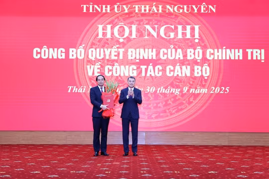 Công bố quyết định của Bộ Chính trị điều động ông Trịnh Xuân Trường làm Bí thư Tỉnh ủy Thái Nguyên