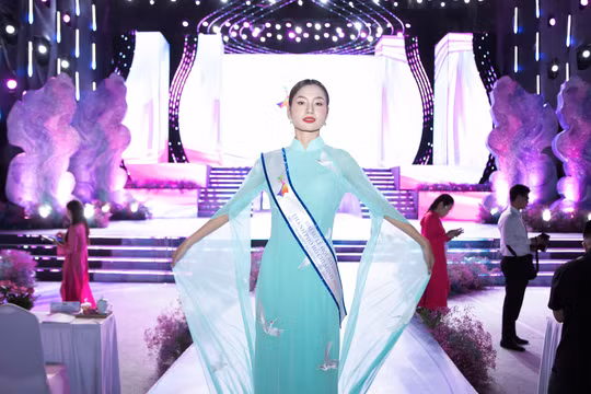 Hoa hậu Nguyễn Thanh Hà: 'Áo dài luôn là lựa chọn ưu tiên của tôi'