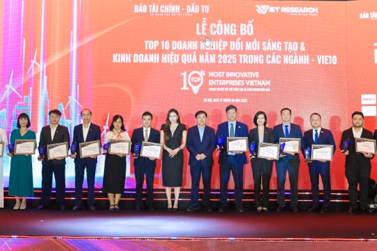 Petrovietnam và nhiều doanh nghiệp thành viên được vinh danh tại Lễ trao giải ESG Việt Nam Xanh 2025