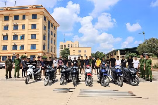 Nhóm đối tượng mang theo hung khí đi tìm đối thủ, gây rối trật tự công cộng ở Ninh Bình