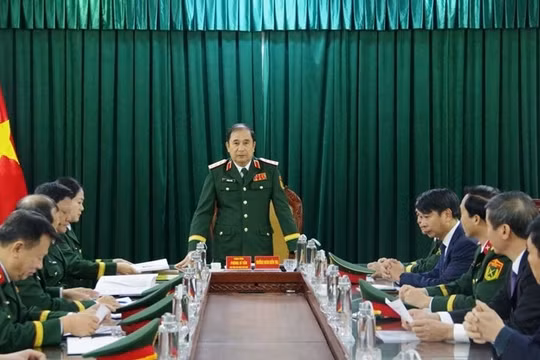 Tiếp tục quan tâm, chăm lo đời sống vật chất, tinh thần cho cán bộ, chiến sĩ trong dịp Tết