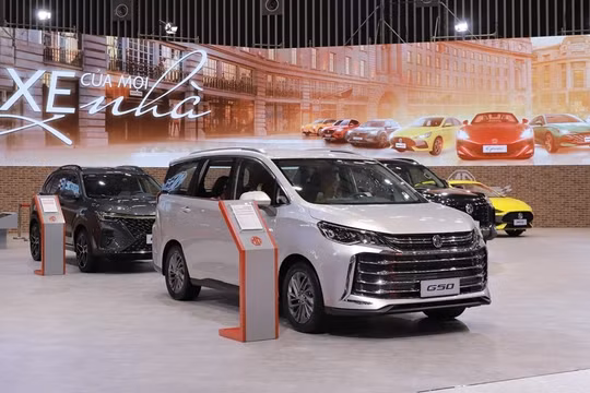 MG G50 bắt đầu nhận cọc, sẵn sàng 'đấu' Hyundai Custin và Toyota Innova