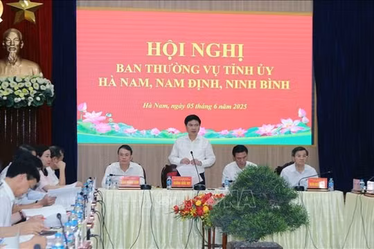 Nhân sự và chiến lược phát triển Ninh Bình sau hợp nhất được thống nhất tại hội nghị 3 tỉnh