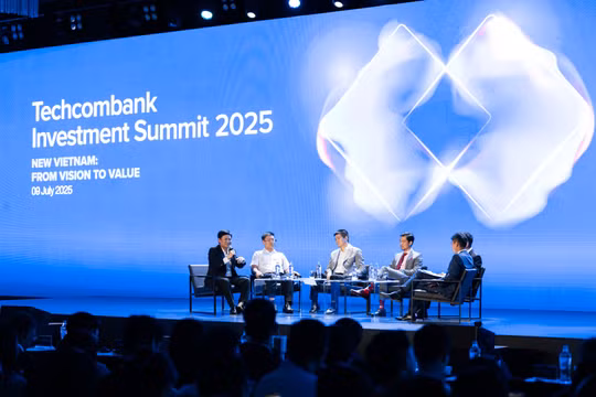 Techcombank Investment Summit 2025 : "Việt Nam mới - Tầm nhìn kiến tạo giá trị"