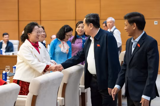 Chủ tịch Quốc hội Trần Thanh Mẫn gặp mặt đại biểu Quốc hội các khóa tỉnh Sóc Trăng