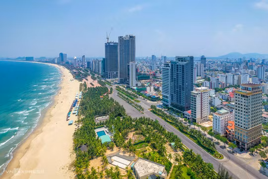Bất động sản nghỉ dưỡng chưa thể ‘về bờ’: Giá cao, pháp lý vướng, nhà đầu tư vẫn dè chừng
