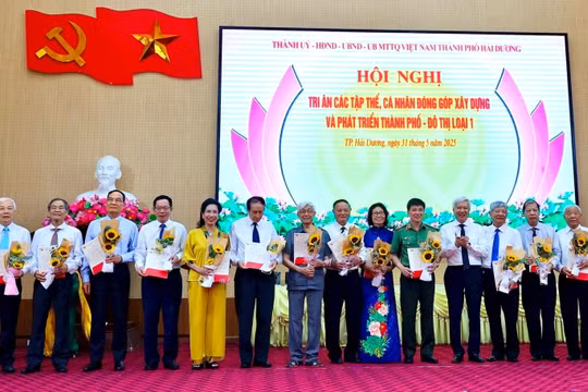 Hải Dương tri ân 22 tập thể, 51 cá nhân đóng góp cho sự phát triển thành phố