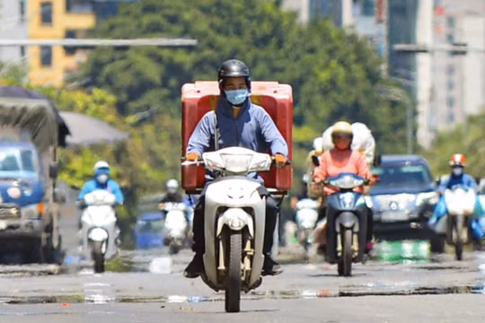 Nắng nóng ở Đông Nam Bộ sẽ còn kéo dài nhiều ngày tới